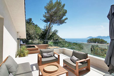 Modern holiday villa rental with pool and sea view in Cannes, South of France