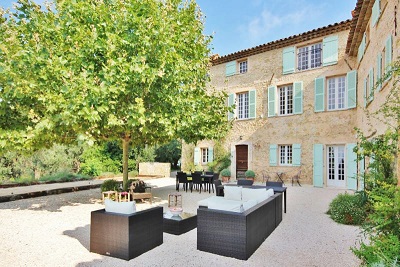 Traditional stone luxury villa rental in the south of France